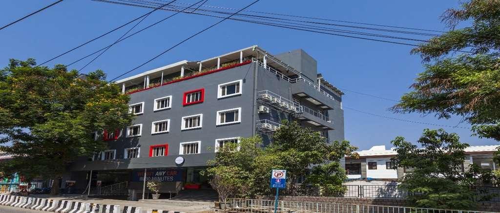 Oyo Townhouse 5 Jubilee Hills Hotel Hyderabad Luaran gambar