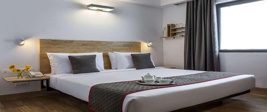 Oyo Townhouse 5 Jubilee Hills Hotel Hyderabad Bilik gambar