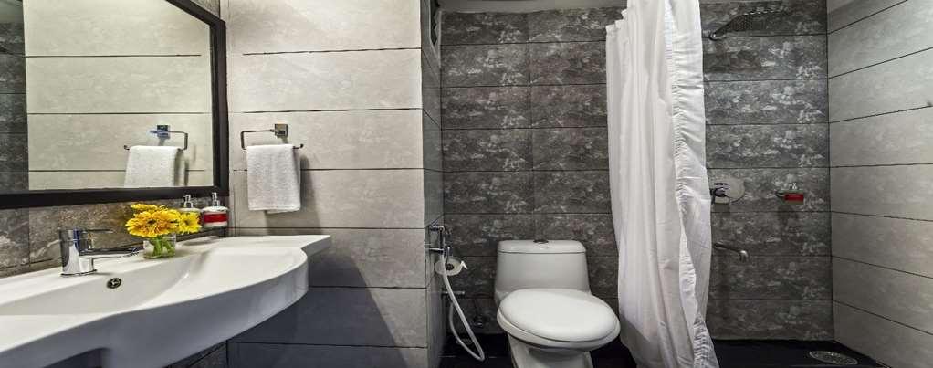Oyo Townhouse 5 Jubilee Hills Hotel Hyderabad Bilik gambar
